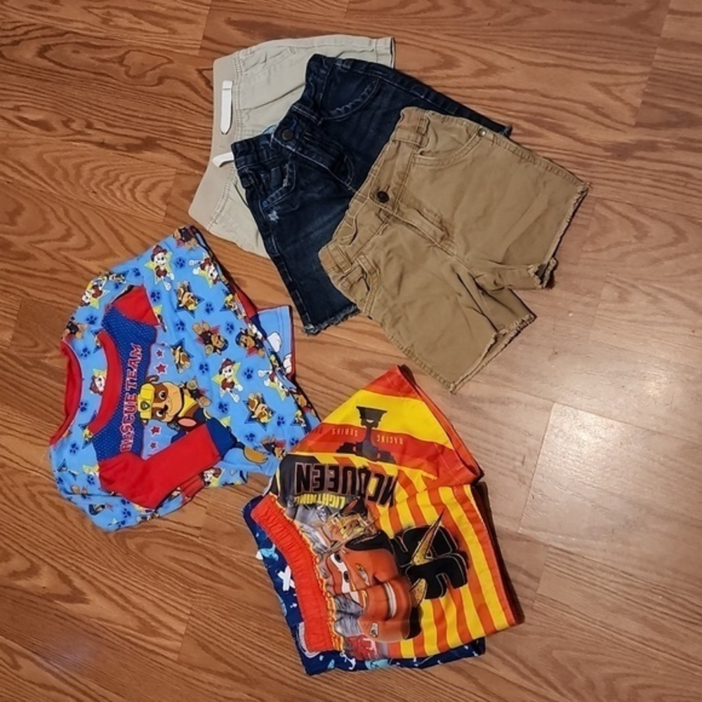 Lot of 8 size 18mo 3 shorts, 2 swim shorts, pajamas all 18‎ months